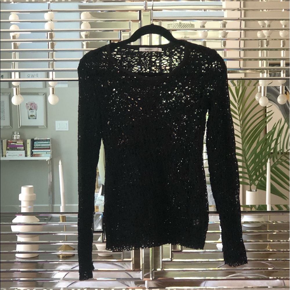 Black Bailey 44 Top